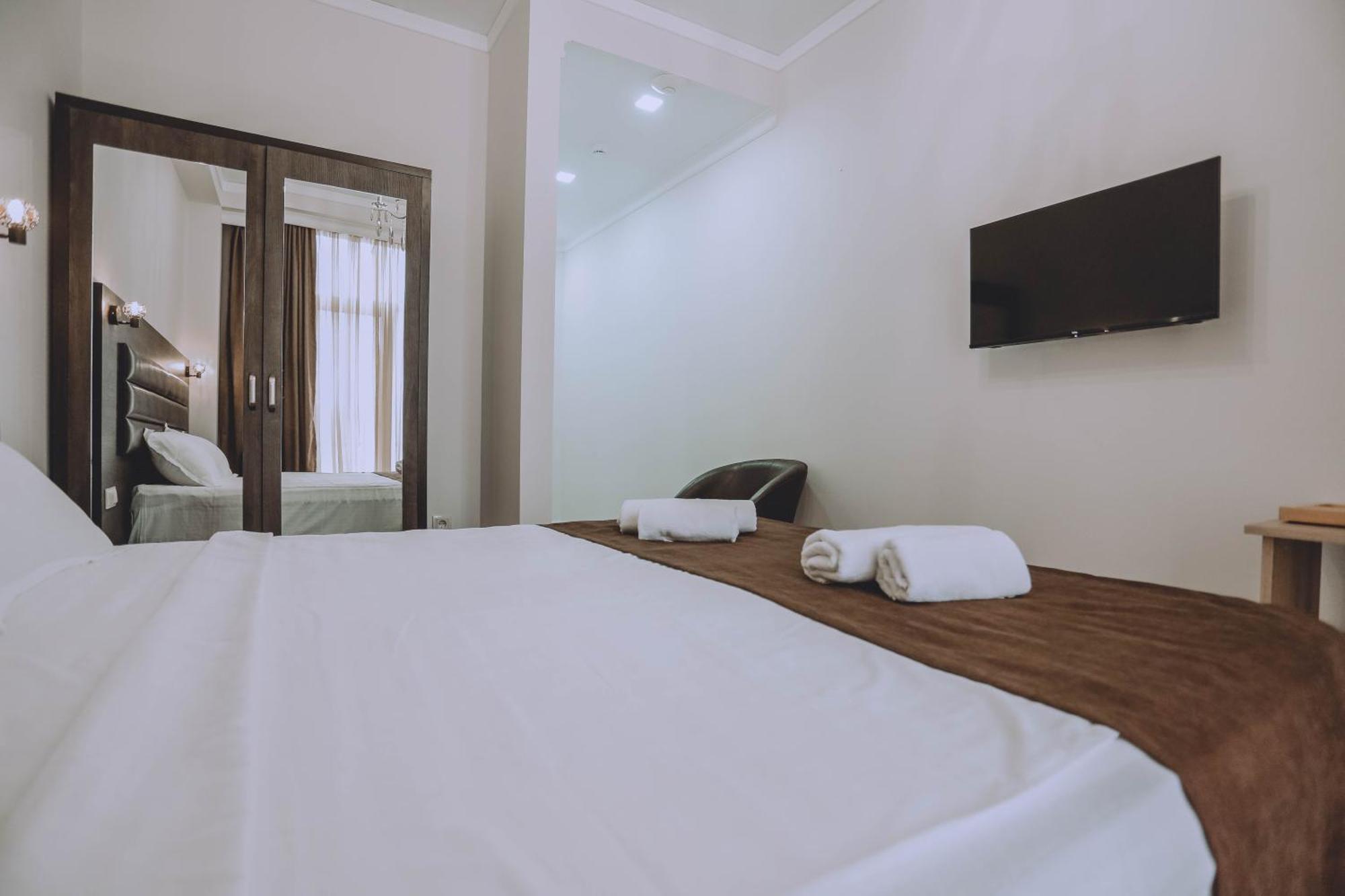 Royal Medis Hotel บาทูมิ ภายนอก รูปภาพ