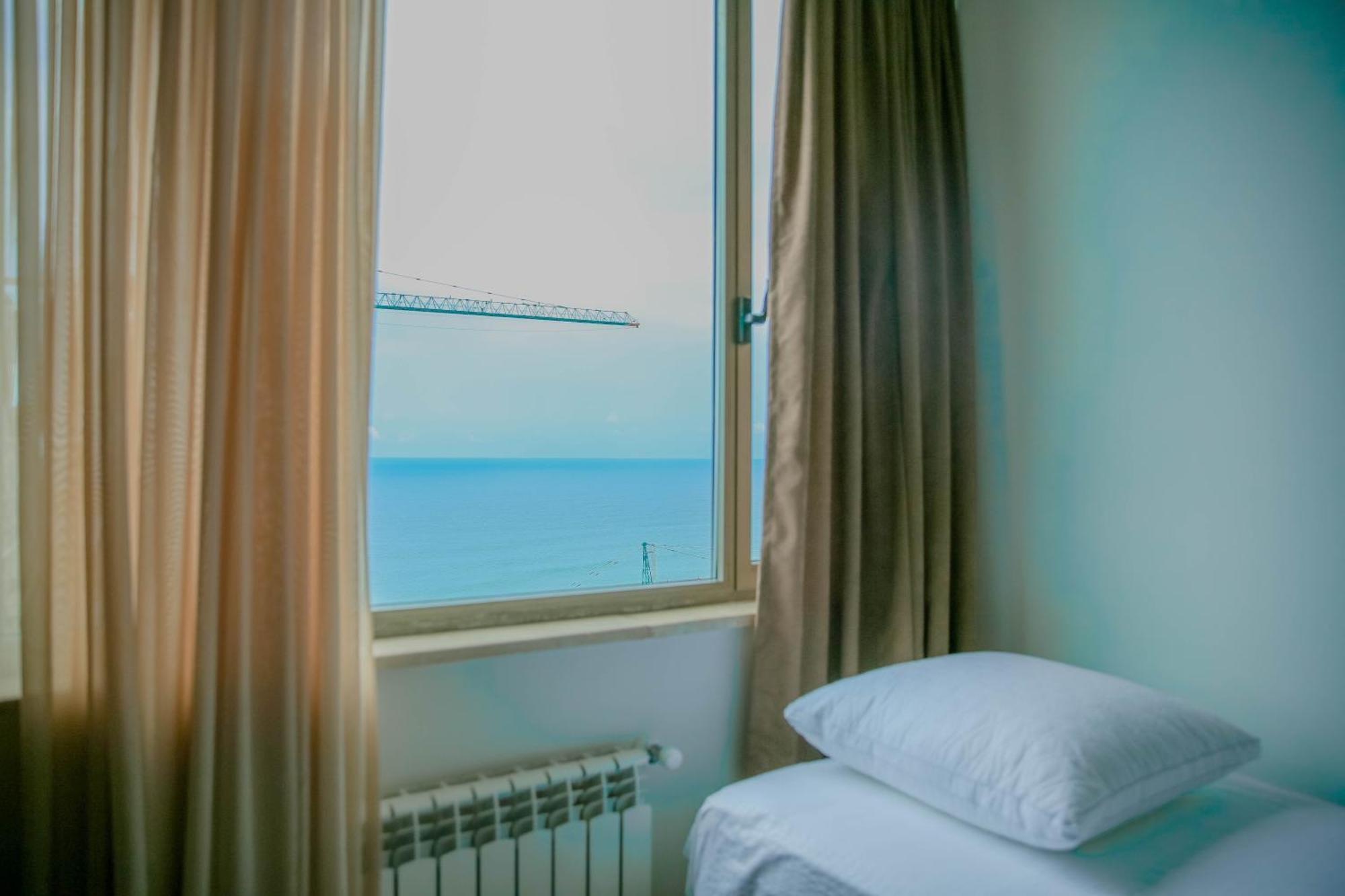 Royal Medis Hotel บาทูมิ ภายนอก รูปภาพ