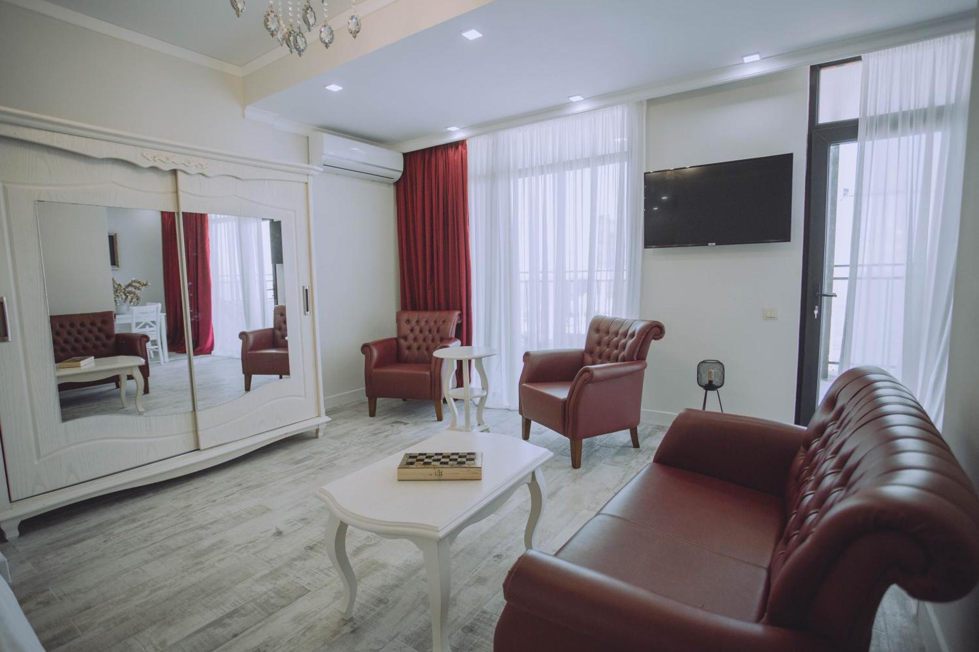 Royal Medis Hotel บาทูมิ ภายนอก รูปภาพ