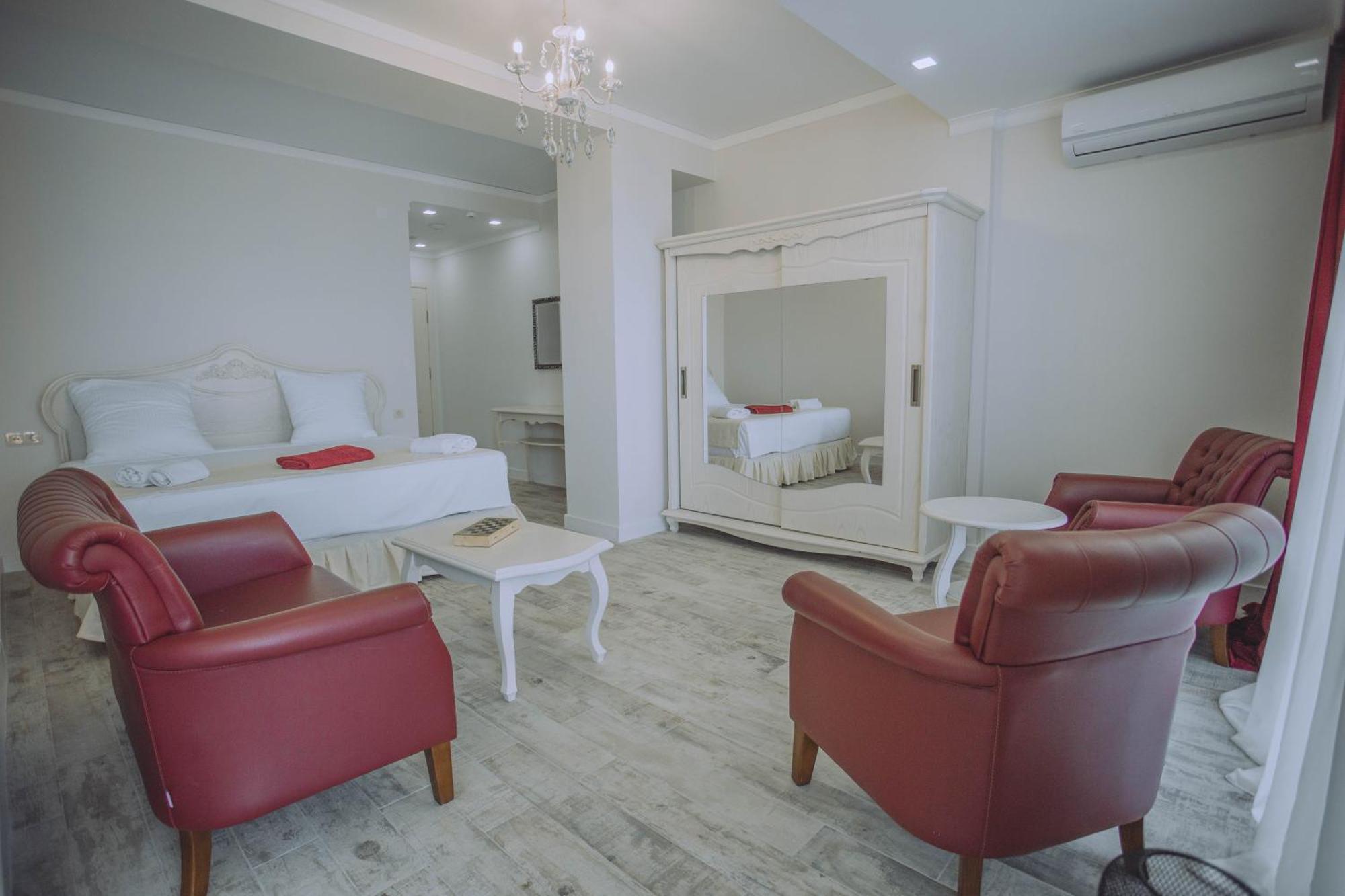 Royal Medis Hotel บาทูมิ ภายนอก รูปภาพ