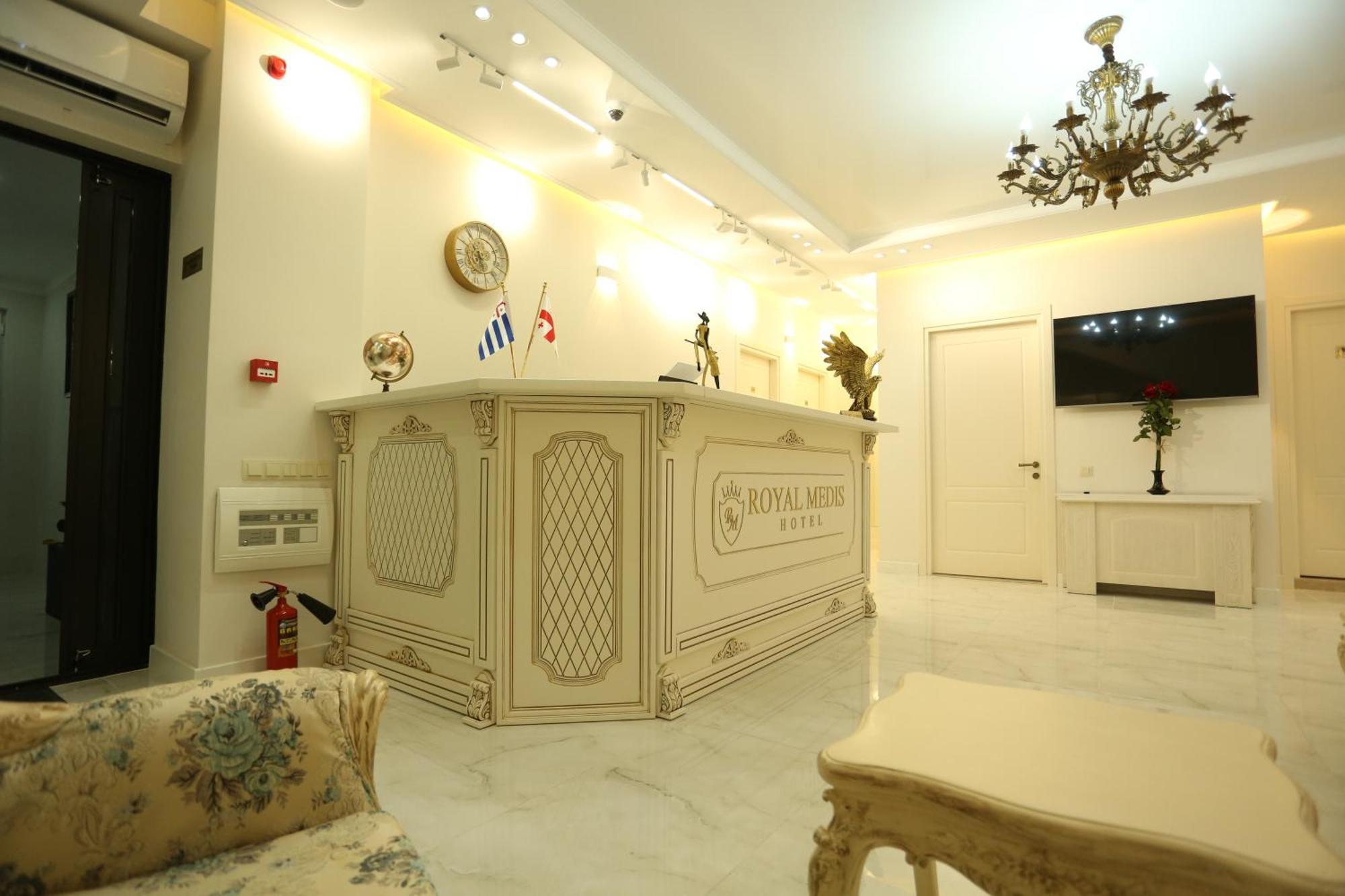 Royal Medis Hotel บาทูมิ ภายนอก รูปภาพ